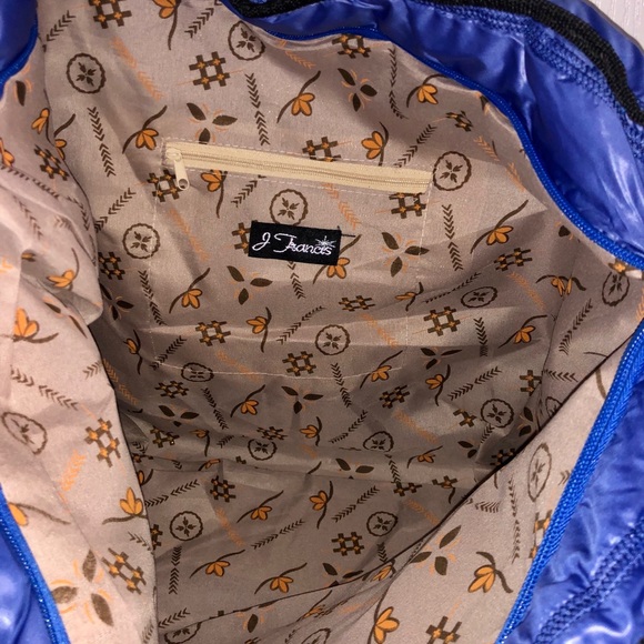 Purse - Picture 2 of 2